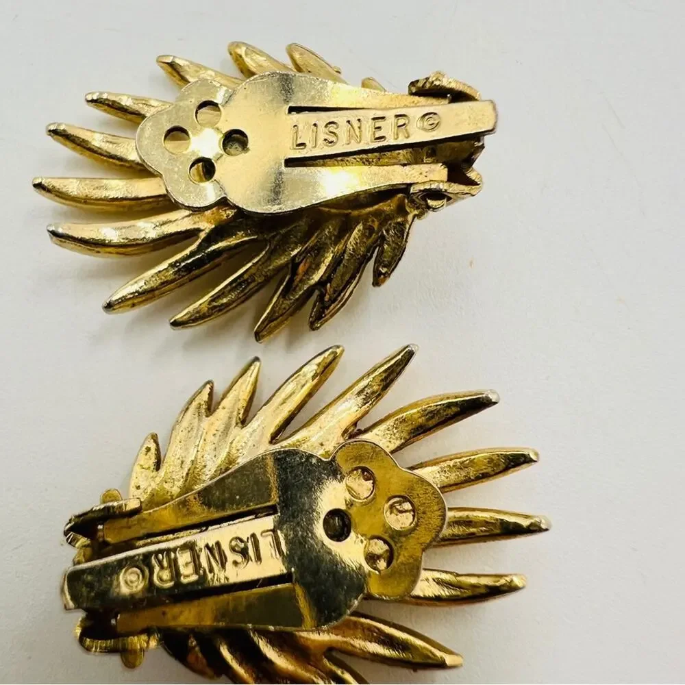 Vintage Lisner Pineapple Clip On Earrings Gold Tone MCM Statement Tropical